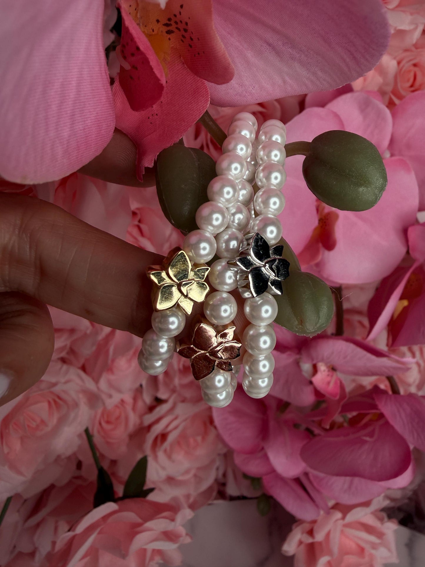 Cattleya Orchid Pearl Bracelet • Real Orchid Inspired Jewelry • Gold Plated Stretch Bracelet • Botanical Floral Jewelry Gift for Her