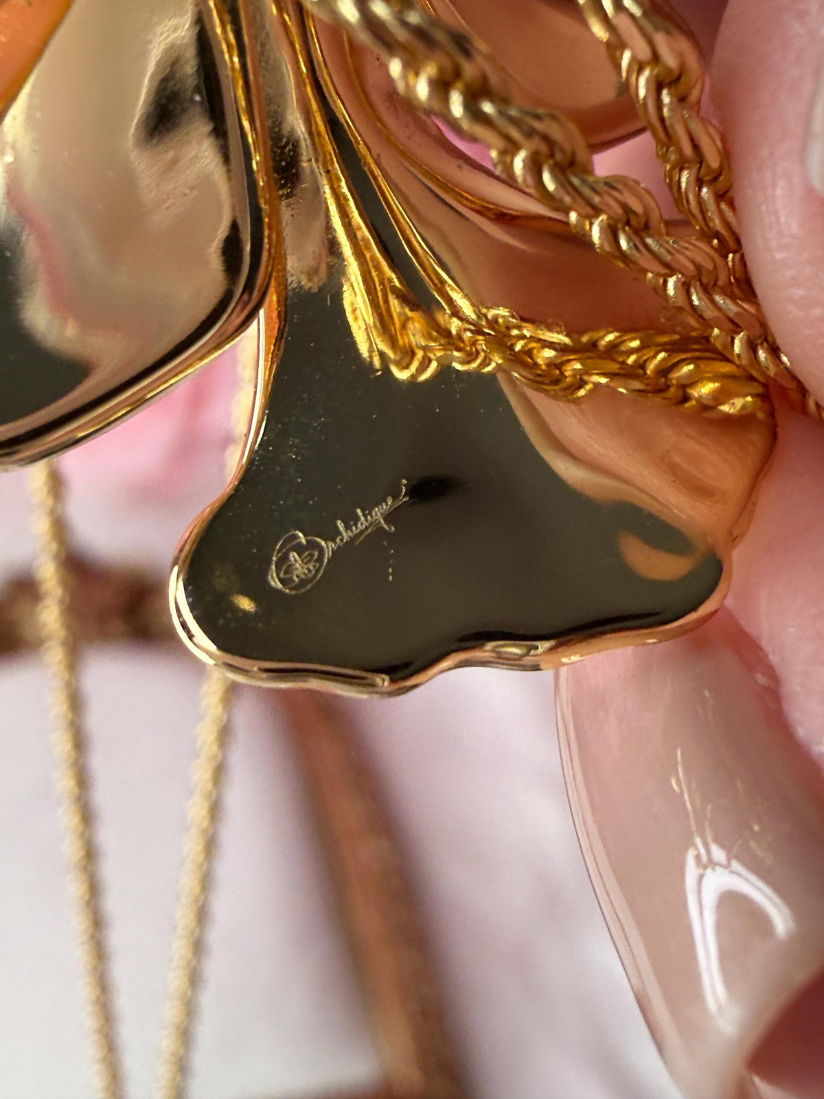 Vanda Miss Joaquim Orchid Lariat Necklace • Pink Enamel • Adjustable Gold Rope Chain