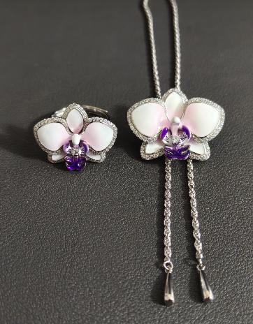 phalaenopsis orchid necklace, purple, rhodium plated sterling silver, detail view – Orchidique