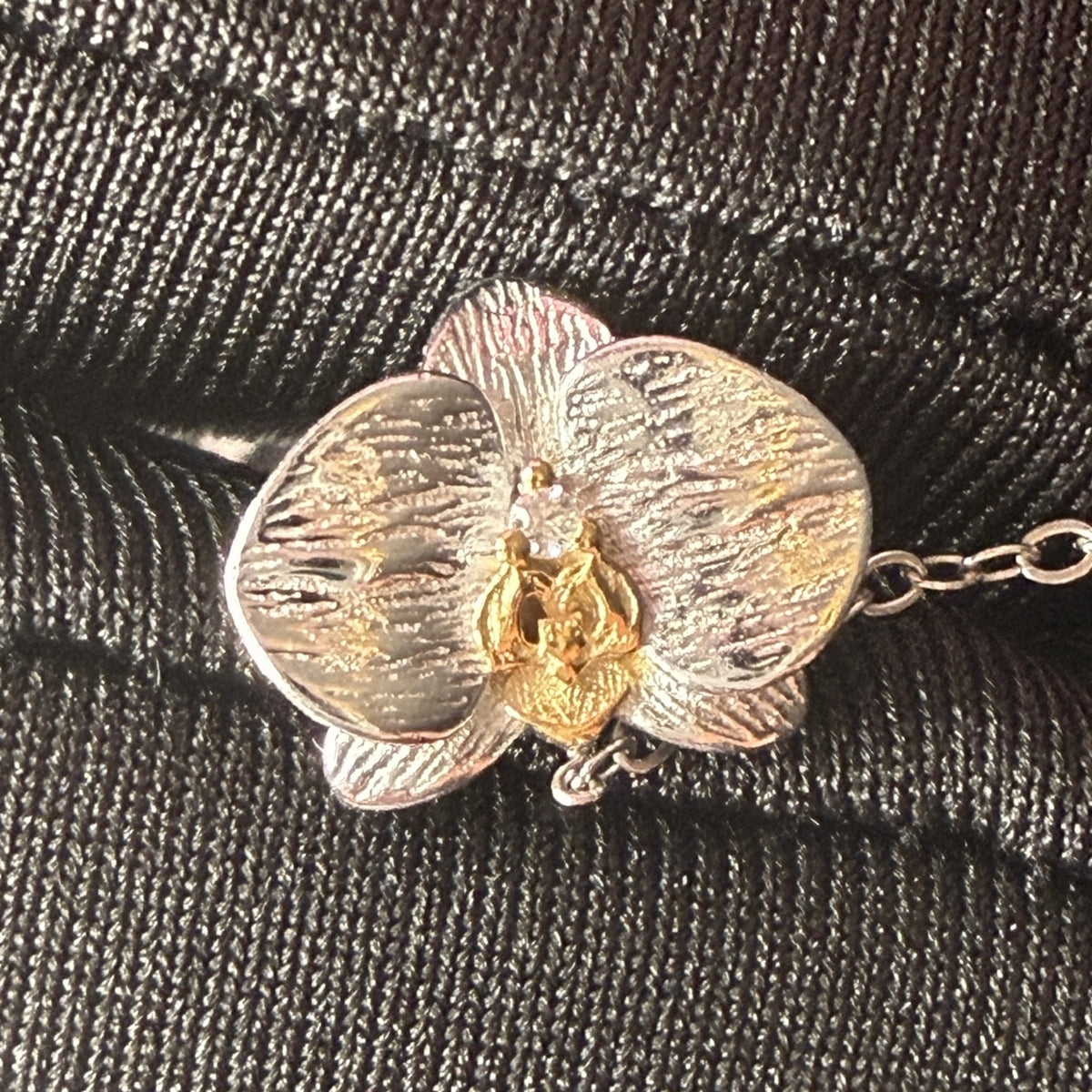 phalaenopsis orchid chain cuff, sterling silver, detail view – Orchidique