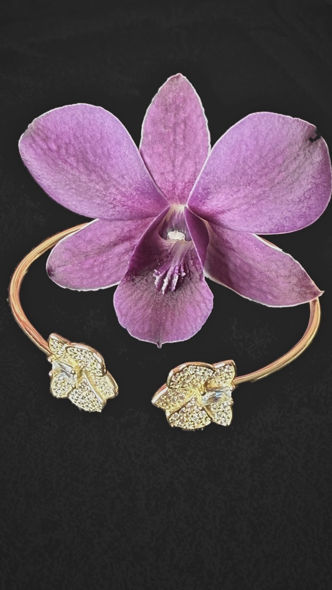 Dendrobium orchid bangle gold video